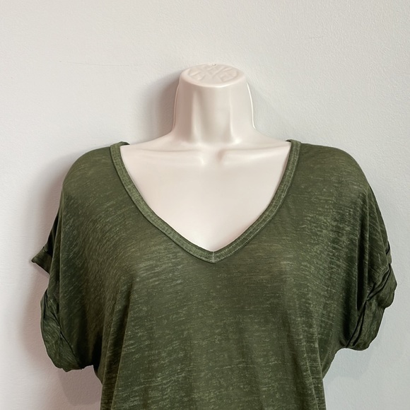 Maurices Green Loose Fit Short Sleeve Top - Picture 2 of 11